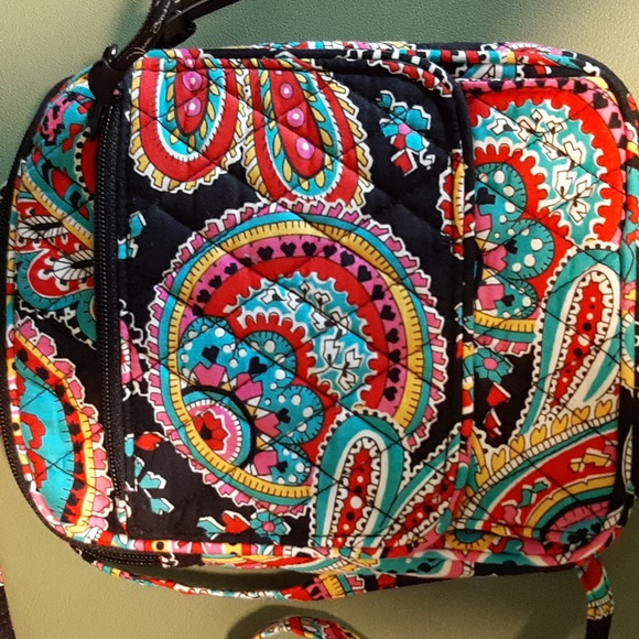 Vera Bradley Handbags - Vera Bradley Cross Body Purse